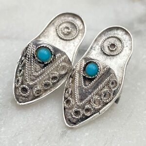 Vintage Mid Century Southwestern Silver Tone Turquoise Cabochon Slipper Brooch